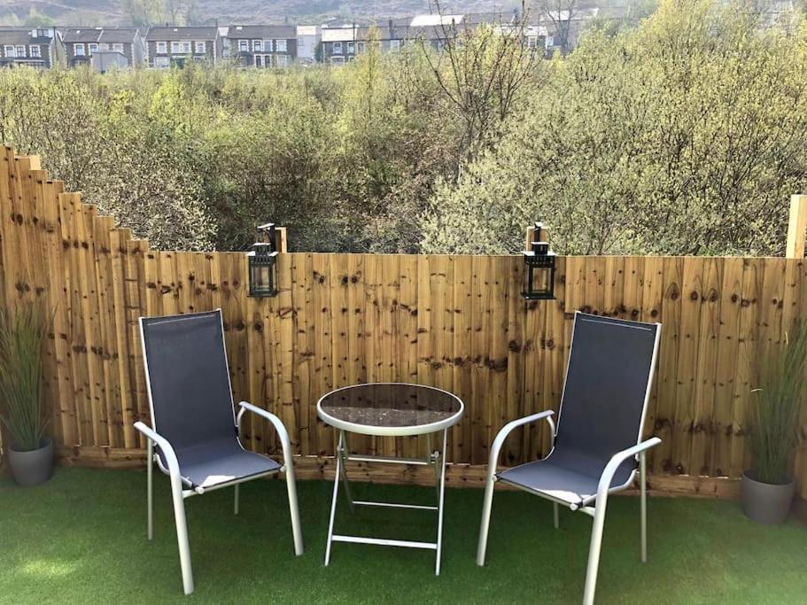 Rhondda Valleys With Breathtaking Riverside Views Llwynypia Exterior foto